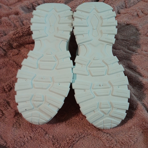 White and Pink Butterflies Sneakers - Picture 9 of 10